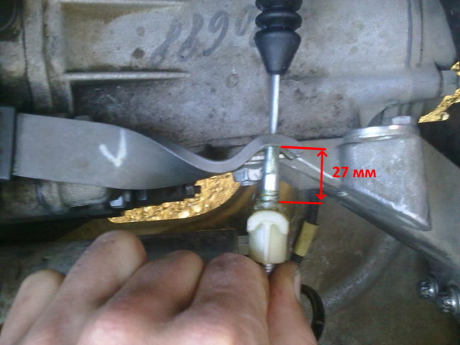Регулировка троса сцепления на автомобиле Лада Калина с приоровским мотором