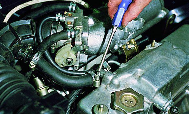 adjusting the valve clearance VAZ 2108